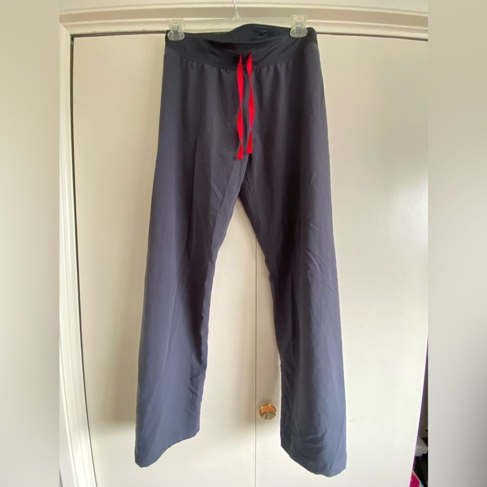 FIGS Technical Scrub Pants Men's Size MTall Charcoal Grey Red Drawstring T21003T